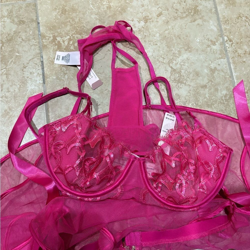 VICTORIA’S SECRET lace open back babydoll - Picture 2 of 5